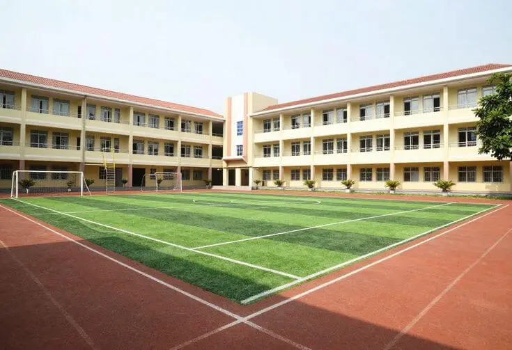 Lapangan olahraga serbaguna untuk basket, futsal, dan atletik